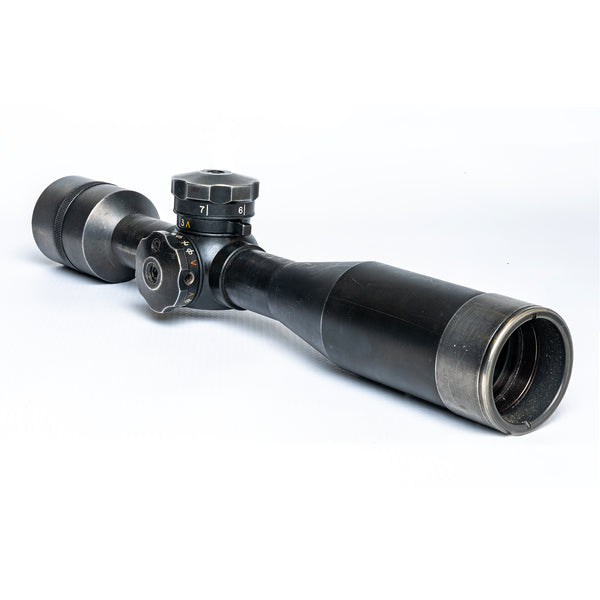 Unertl 10× C3 SNIPER Scope on a white background