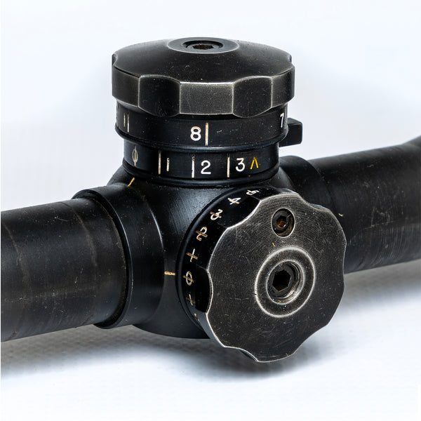 Unertl 10× C3 SNIPER Scope on a white background